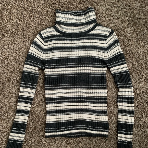 AEO Striped Turtleneck Black and White - Picture 3 of 4